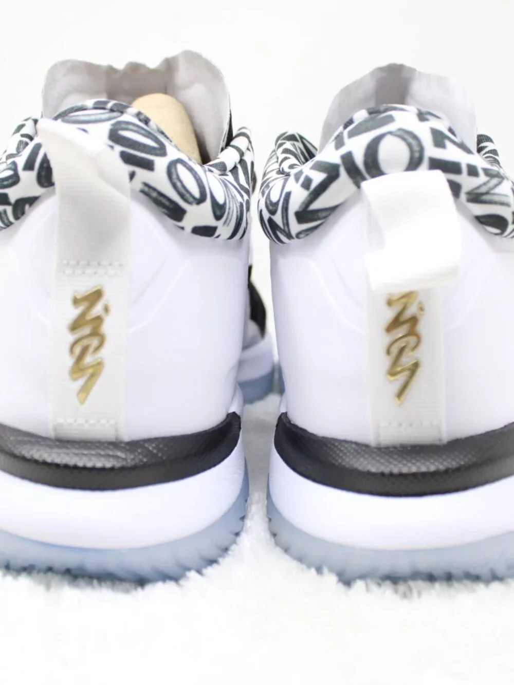 Jordon ZION 1 Shoes New w/ Box Mens 13 Black/White/Metallic‎ Gold Basketball